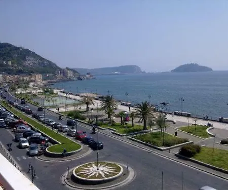 Posidonia * Pozzuoli
